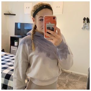 American Eagle- Cropped tie dye hoodie